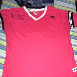 VS PINK sporty campus tee